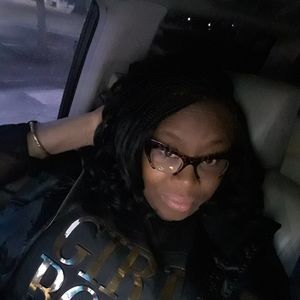 Meet your Posher, Adraine